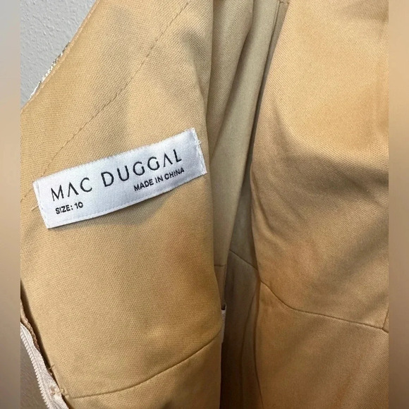 $798 NWTs Mac Duggal FLORAL EMBROIDERED CORSET BODICE GOWN size 10 - Picture 12 of 13